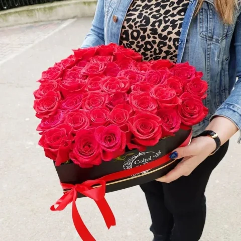 💝 Aranjament Floral – Cadou de Valentine’s Day