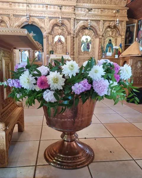 Decor Floral pentru Cristelniță – Botez
