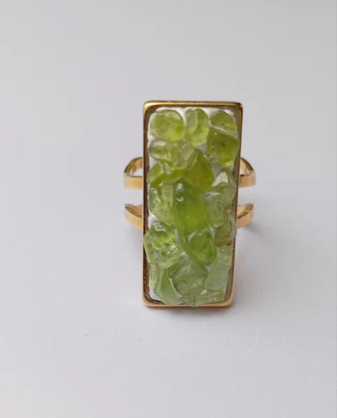 Inel statement cu Peridot brut 3*1.2 cm