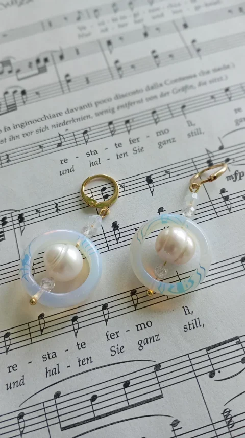 Cercei cu cerc de Opal 2cm, perla de cultura si cubic zirconia, tortite placate cu aur 18K