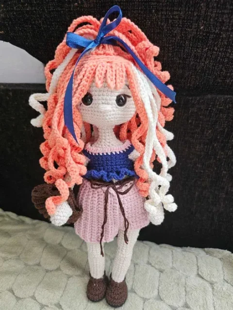 Păpușă amigurumi lucrată manual